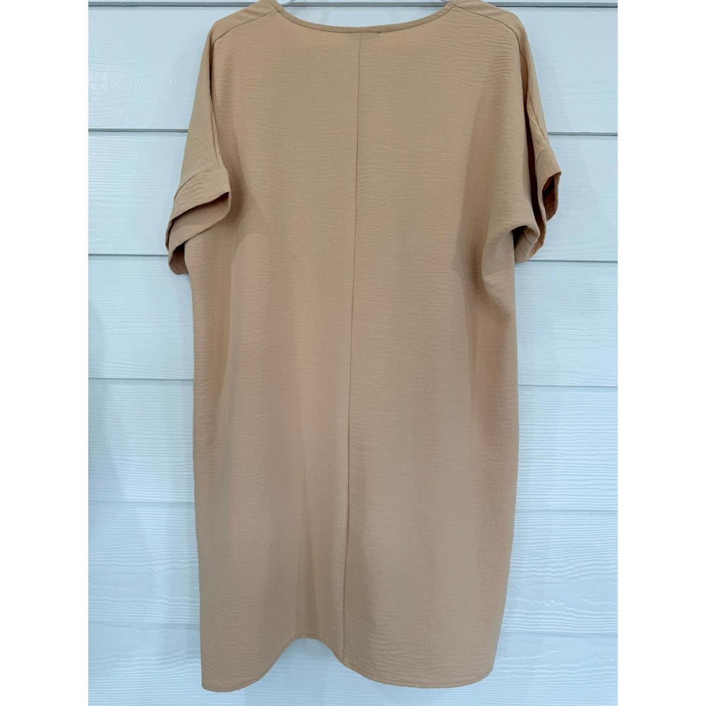 B- 50- Jodifl Tan V-Neck Short Sleeve Pocket Shift Dress C10524 Medium